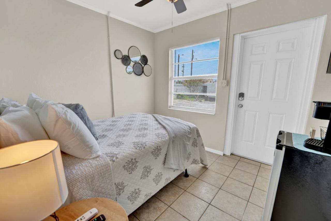 Sea Foam Suites Lower Grand Lagoon Extérieur photo